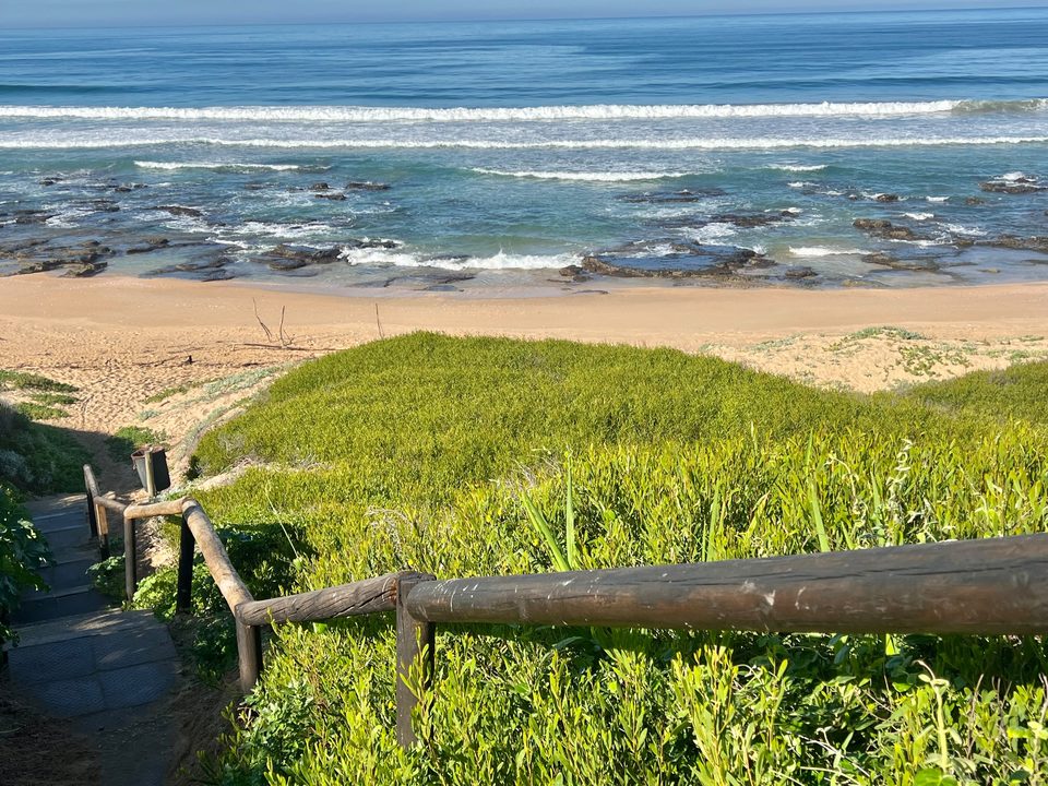 The walkway down to the beach at Tergniet